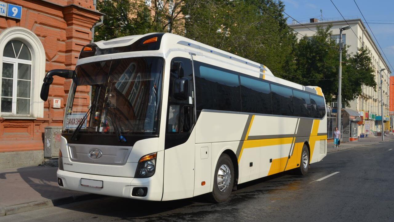 Заказать в аренду автобусы и микроавтобусы с водителями в Чите - ЧитаАвтобус